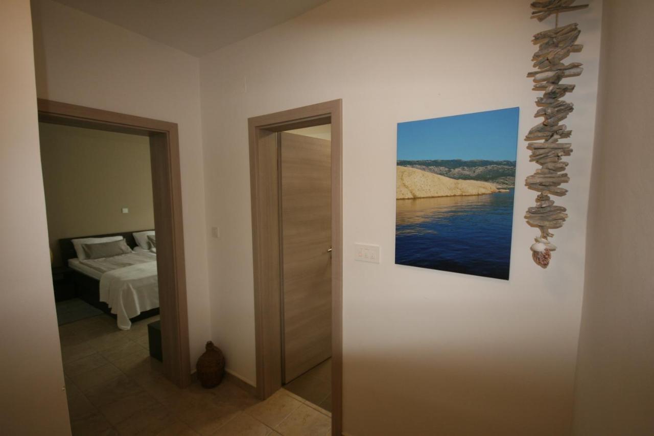 Apartments Suha Punta - Villa Babalonija Kampor ภายนอก รูปภาพ