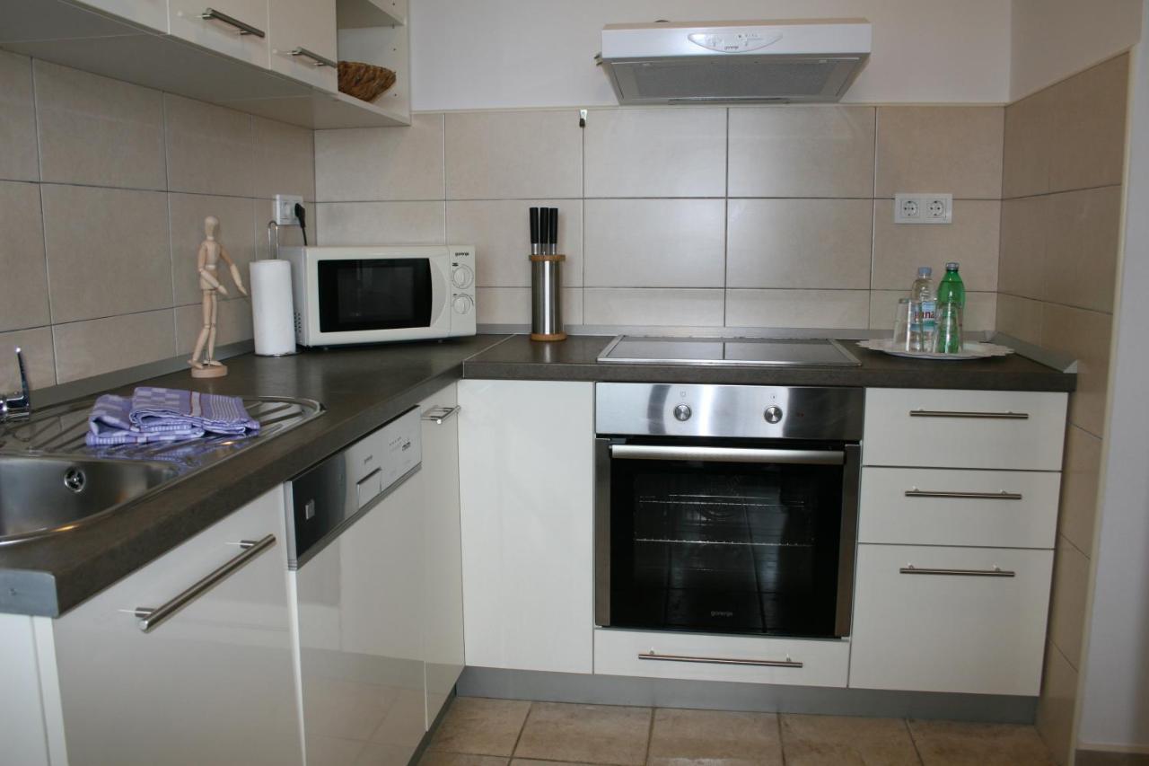 Apartments Suha Punta - Villa Babalonija Kampor ภายนอก รูปภาพ